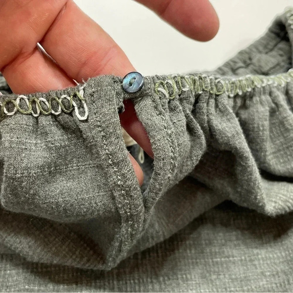 Max Studio Boat Neck Ruffle Cap Sleeve Front Keyhole  Elastic Neckline Blouse L - Picture 7 of 9